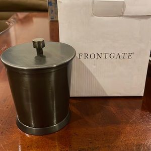 Frontgate lidded canister